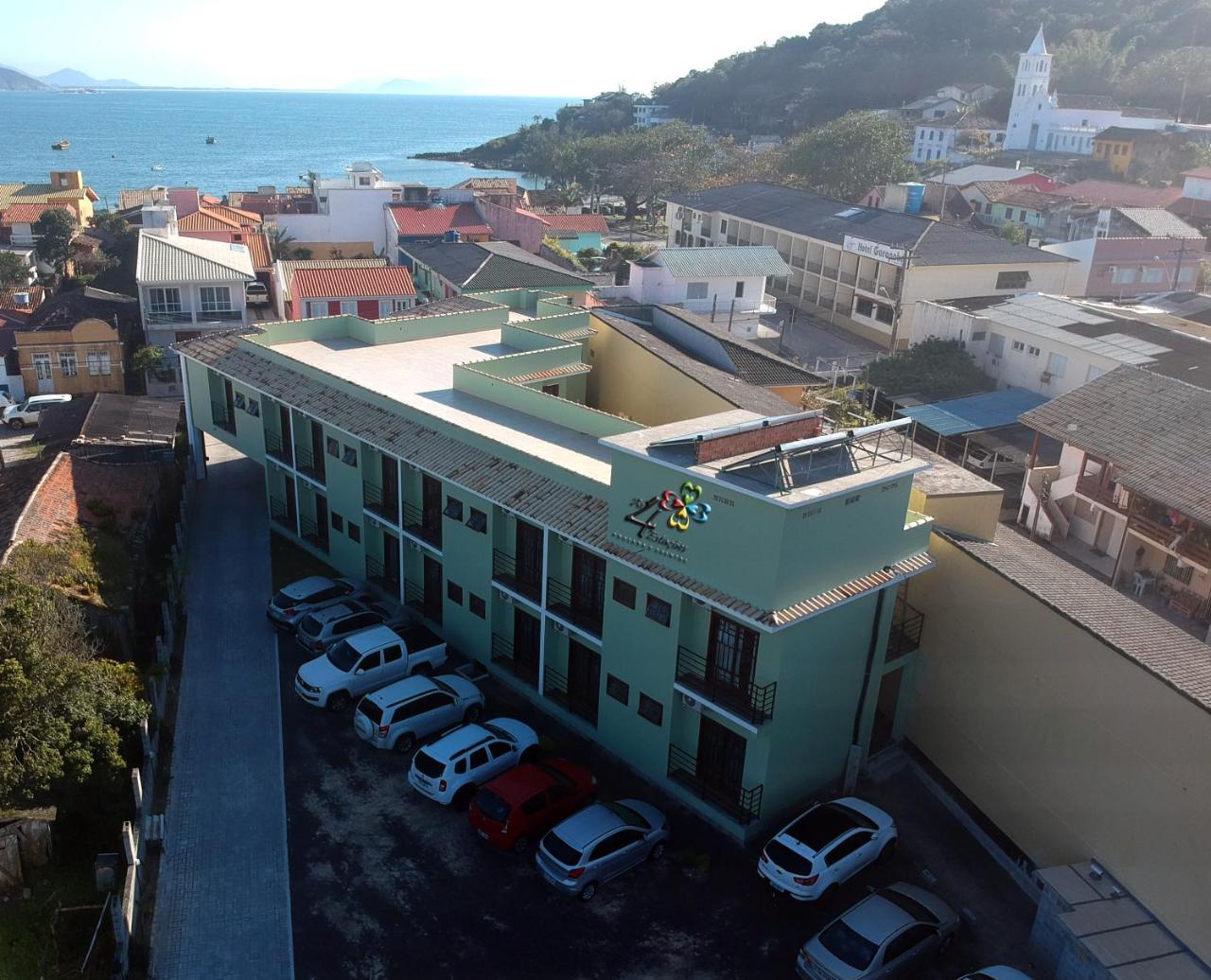 As Quatro Estacoes Guest house *